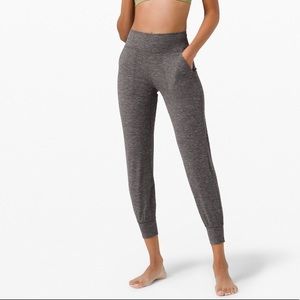 Lululemon Align Joggers 28” Heathered Black Size 4